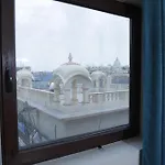 Mvt Guesthouse & Restaurant