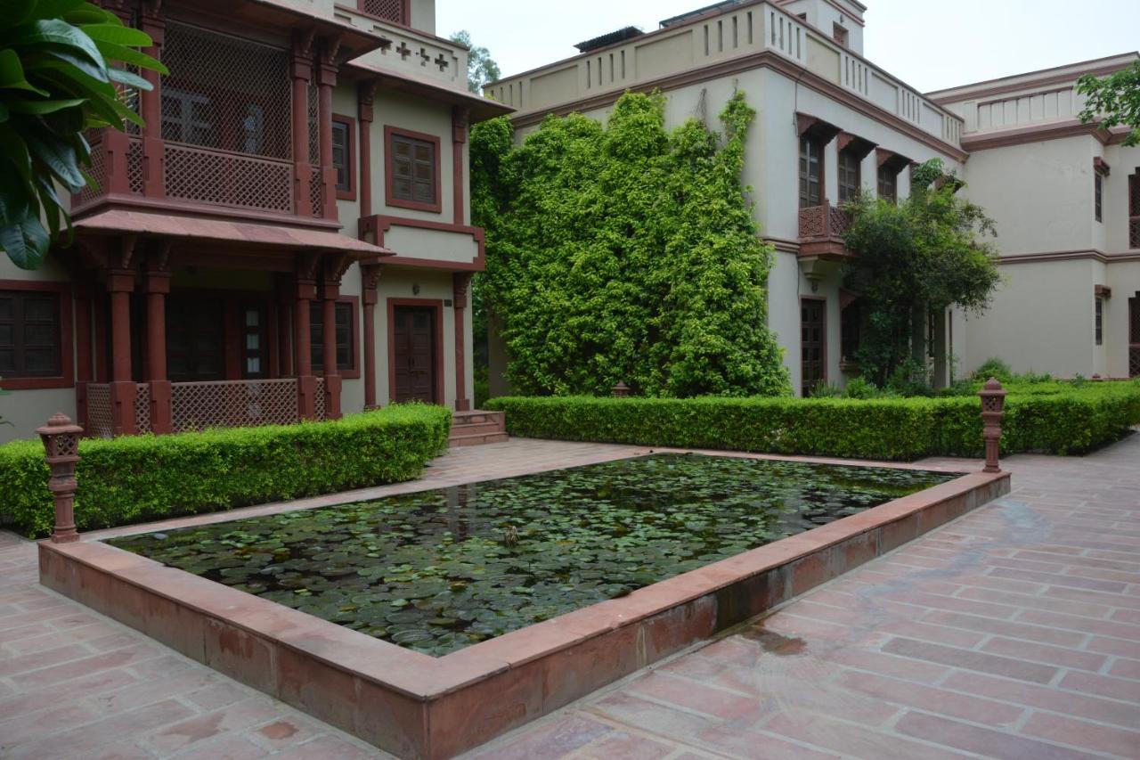 Mvt & Restaurant