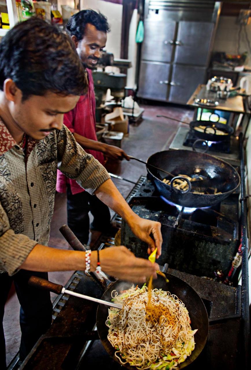 Hotel Mvt & Restaurant Vrindavan