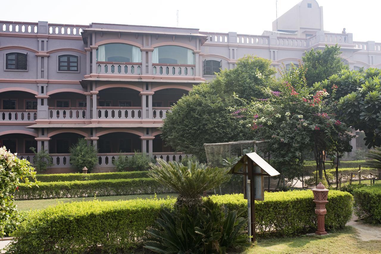Mvt & Restaurant 3* Vrindavan