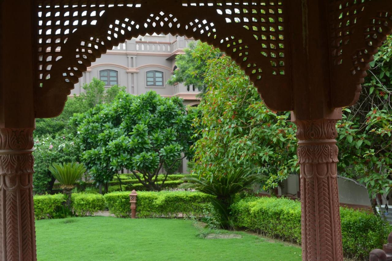 Hotel Mvt & Restaurant Vrindavan