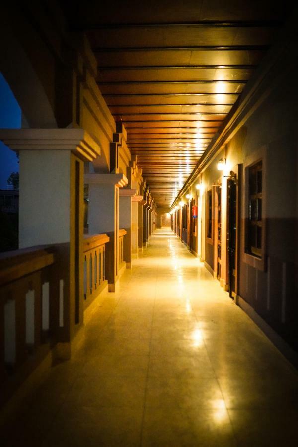 Mvt & Restaurant Hotel
